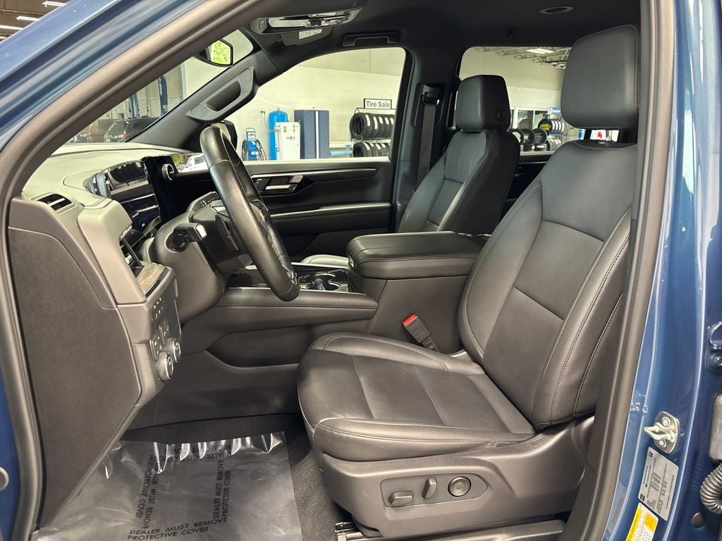 2026 Chevrolet Suburban LT, 4WD