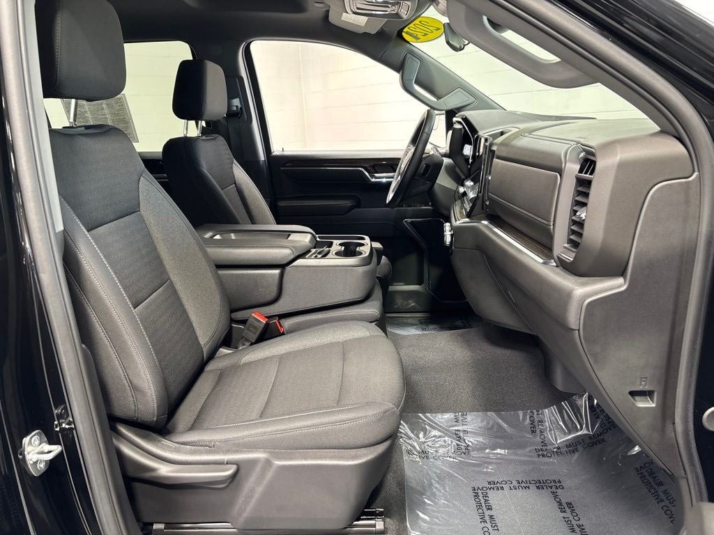 2024 GMC Sierra 1500 4WD Crew Cab Short Box Elevation with 3VL