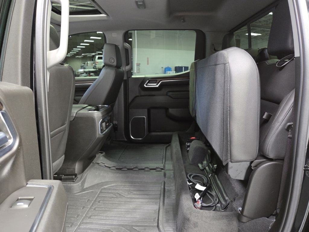 2023 GMC Sierra 1500 4WD Crew Cab Short Box SLT