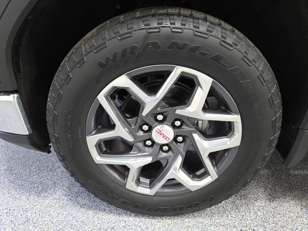2023 GMC Sierra 1500 4WD Crew Cab Short Box SLT