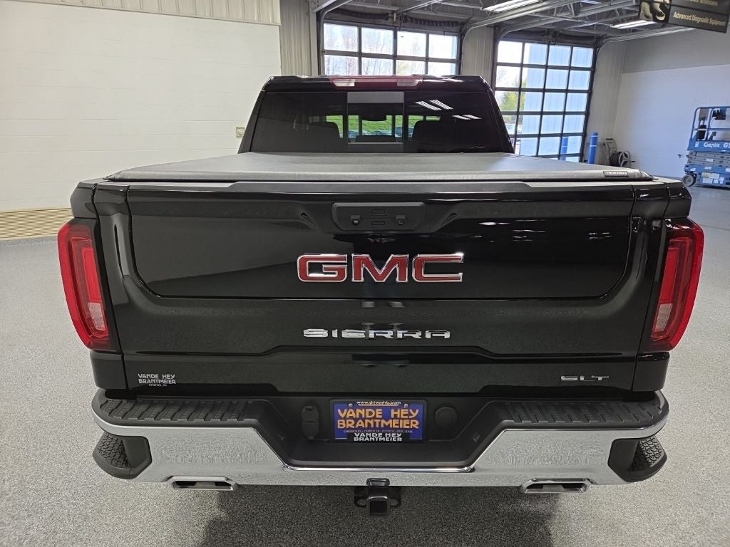 2023 GMC Sierra 1500 4WD Crew Cab Short Box SLT