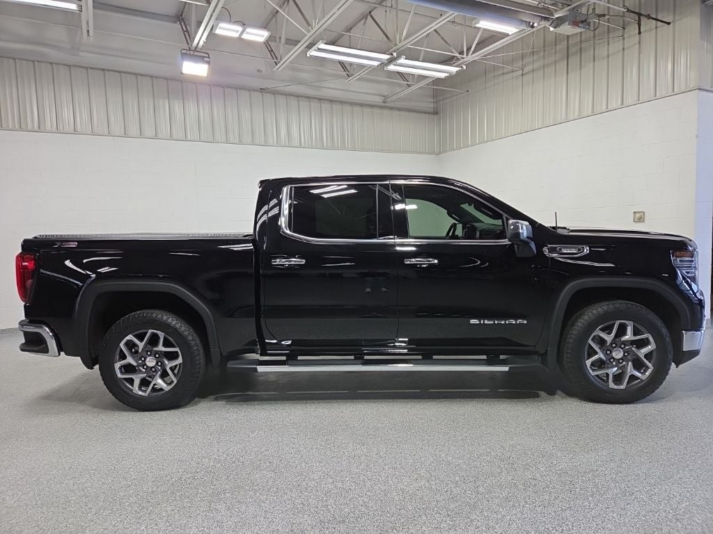 2023 GMC Sierra 1500 4WD Crew Cab Short Box SLT
