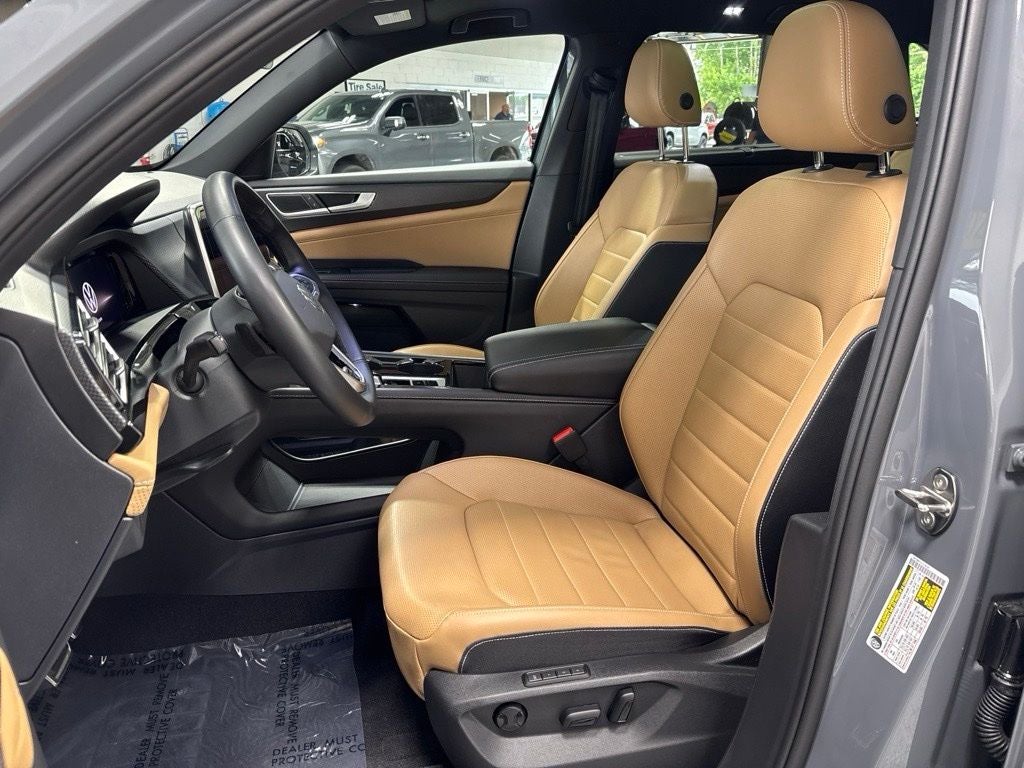 2026 Volkswagen Atlas Cross Sport SEL R-Line Black