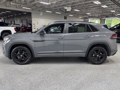 2026 Volkswagen Atlas Cross Sport SEL R-Line Black