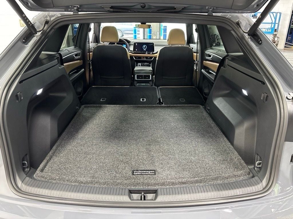2026 Volkswagen Atlas Cross Sport SEL R-Line Black