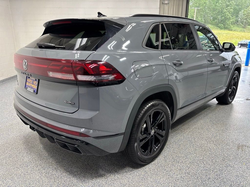 2026 Volkswagen Atlas Cross Sport SEL R-Line Black