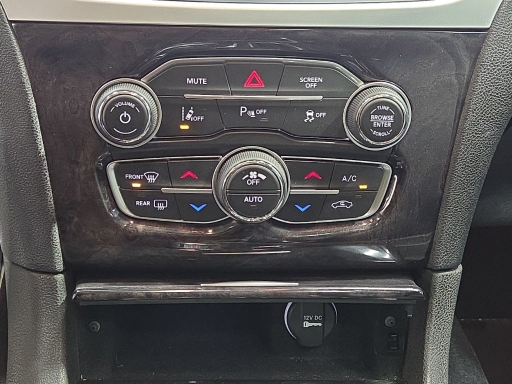 2023 Chrysler 300 Touring L AWD