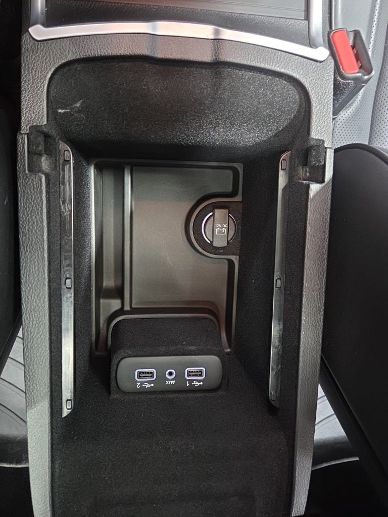 2023 Chrysler 300 Touring L AWD