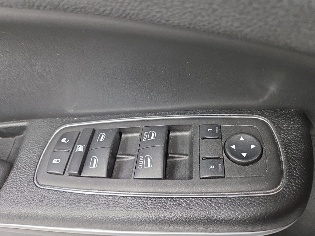 2023 Chrysler 300 Touring L AWD