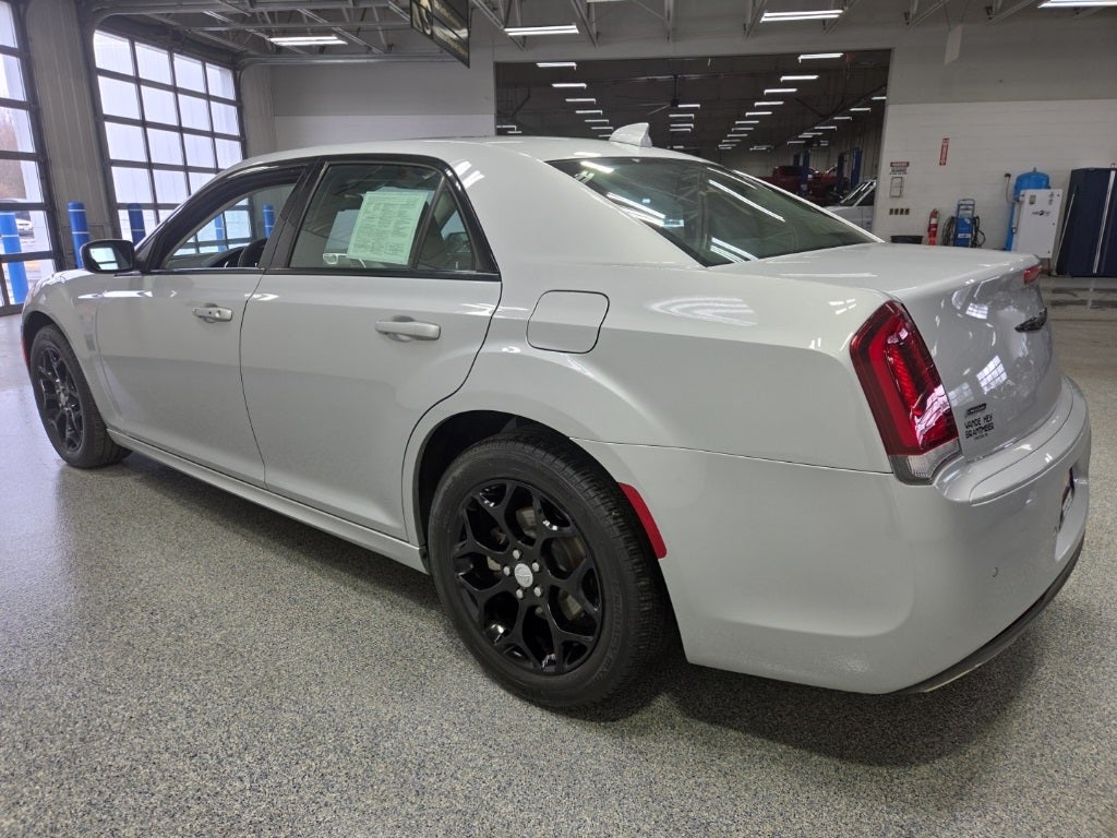 2023 Chrysler 300 Touring L AWD