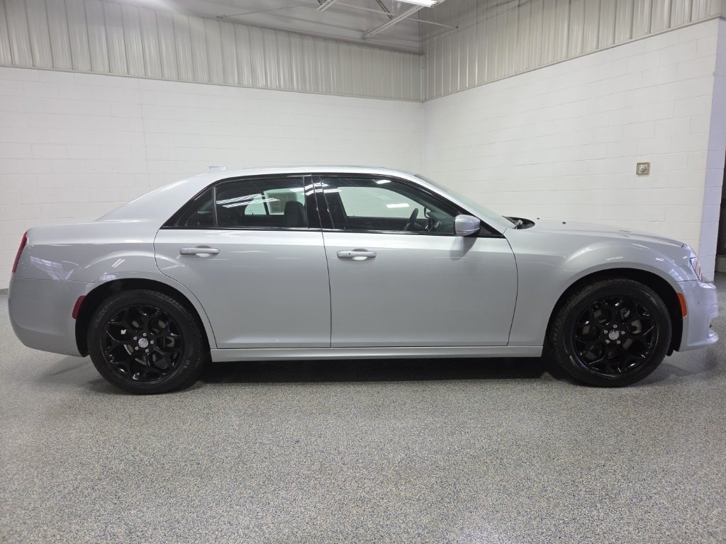 2023 Chrysler 300 Touring L AWD