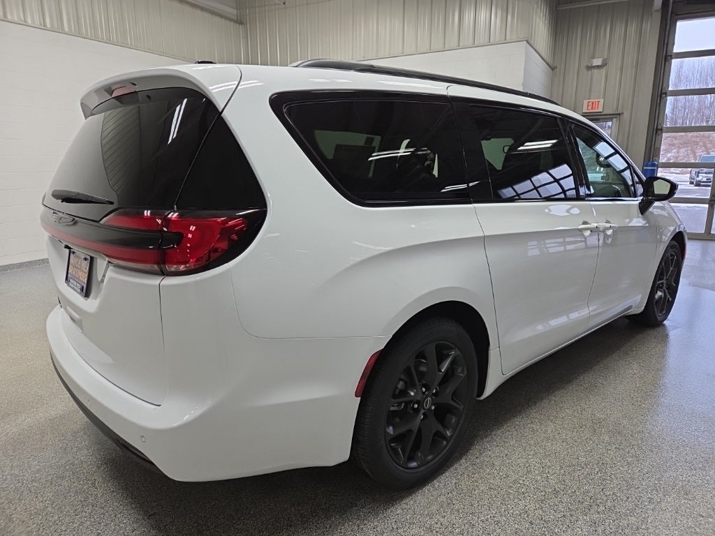 2026 Chrysler Pacifica PACIFICA SELECT