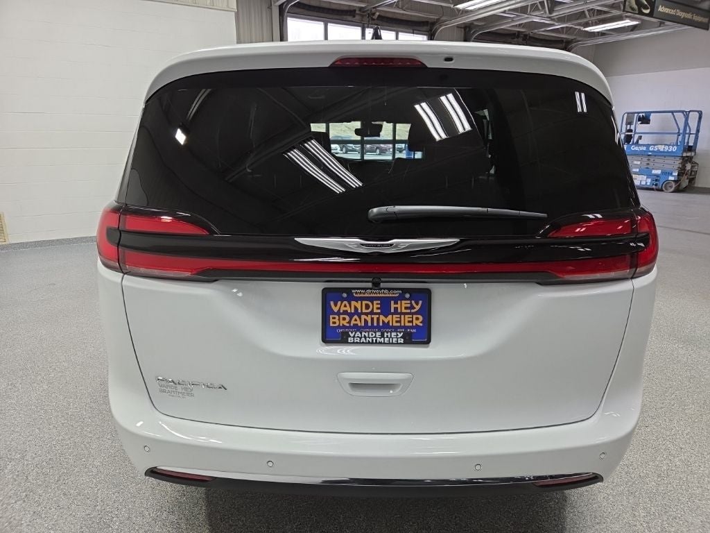 2026 Chrysler Pacifica PACIFICA SELECT