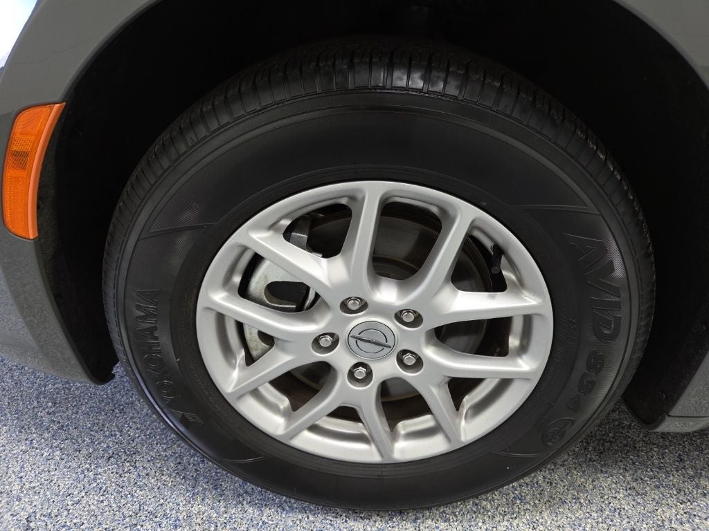 2025 Chrysler Pacifica Select