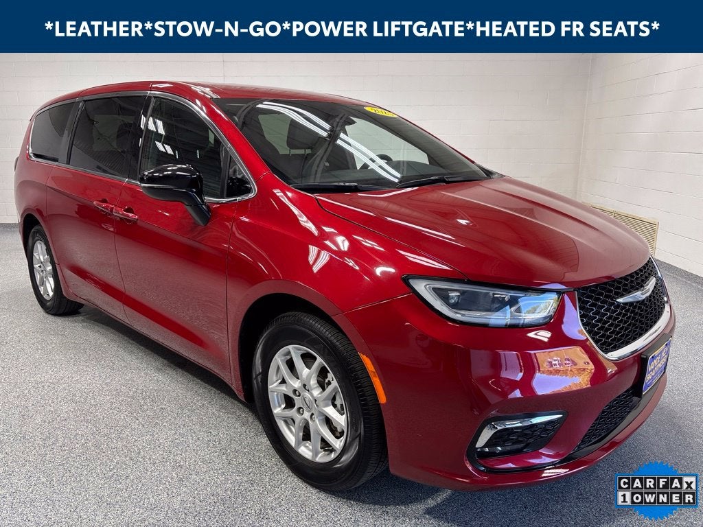 2025 Chrysler Pacifica Select