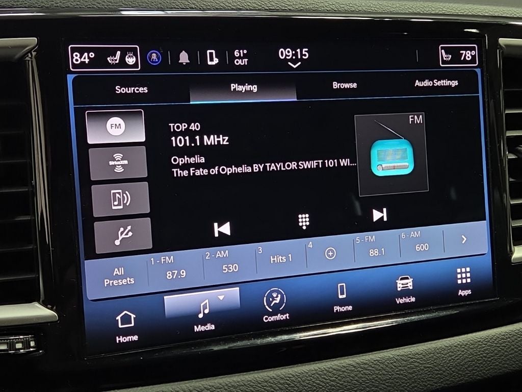 2022 Chrysler Pacifica Touring L