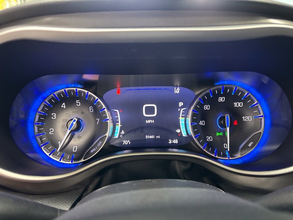 2025 Chrysler Pacifica Select