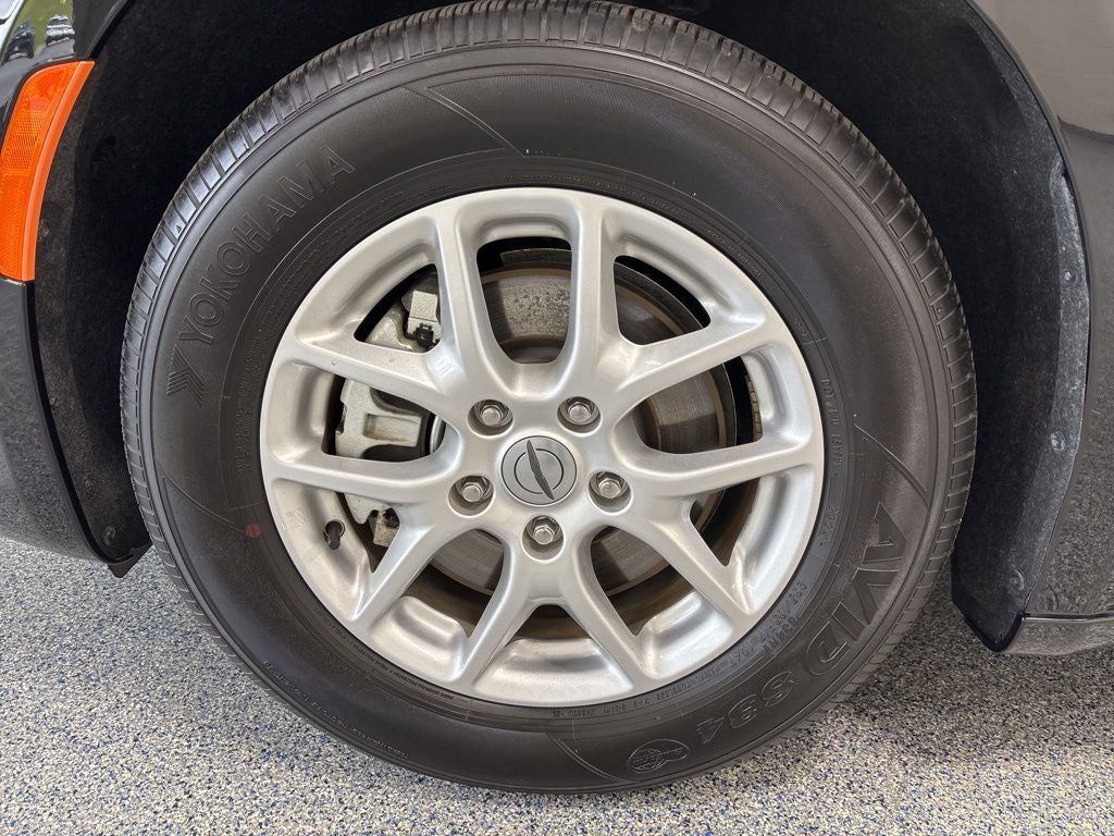 2025 Chrysler Pacifica Select