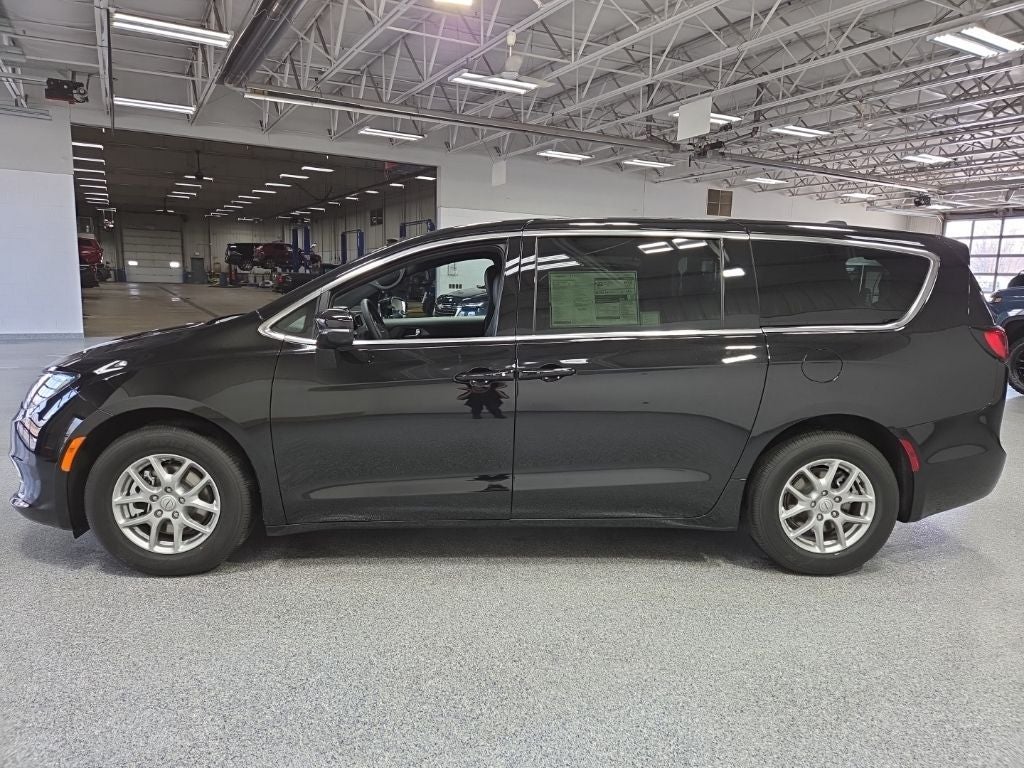 2026 Chrysler Voyager VOYAGER LX