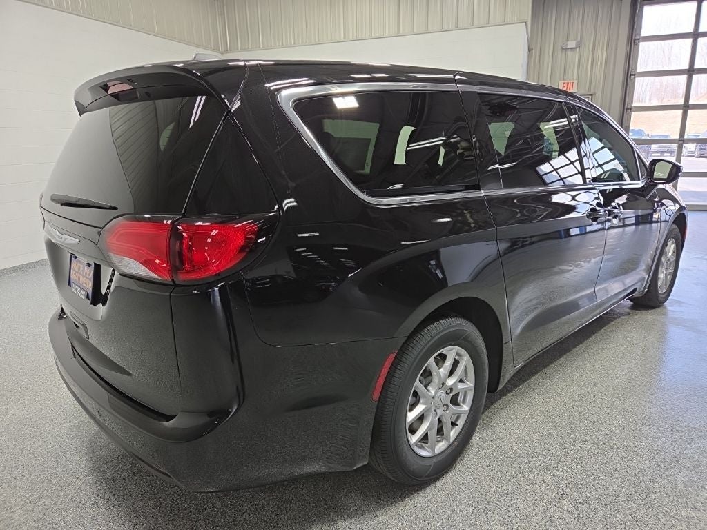 2026 Chrysler Voyager VOYAGER LX