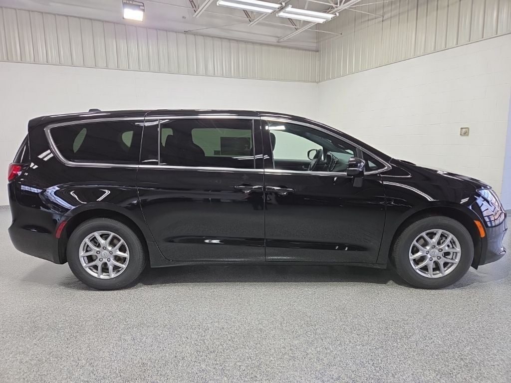 2026 Chrysler Voyager VOYAGER LX