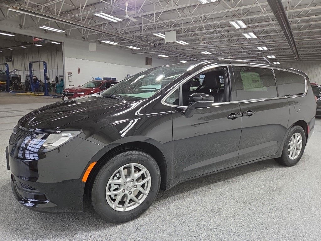2026 Chrysler Voyager VOYAGER LX