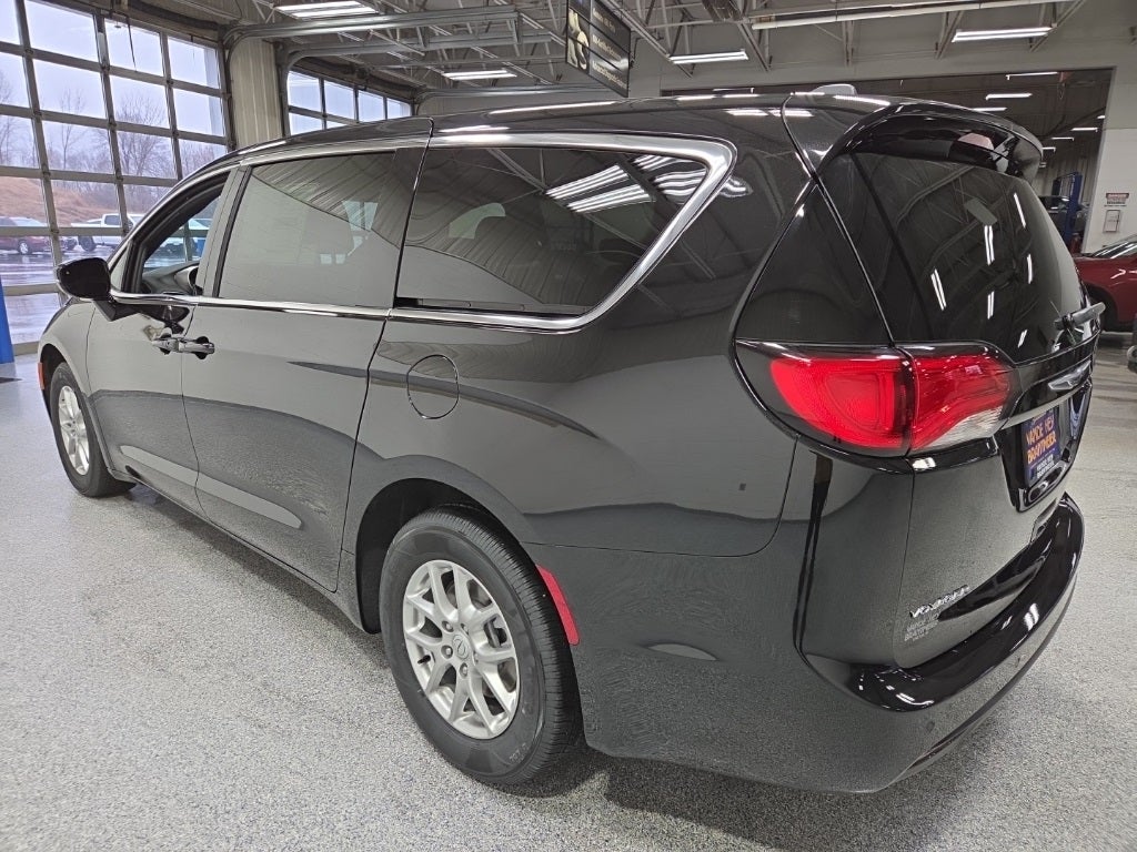 2026 Chrysler Voyager VOYAGER LX