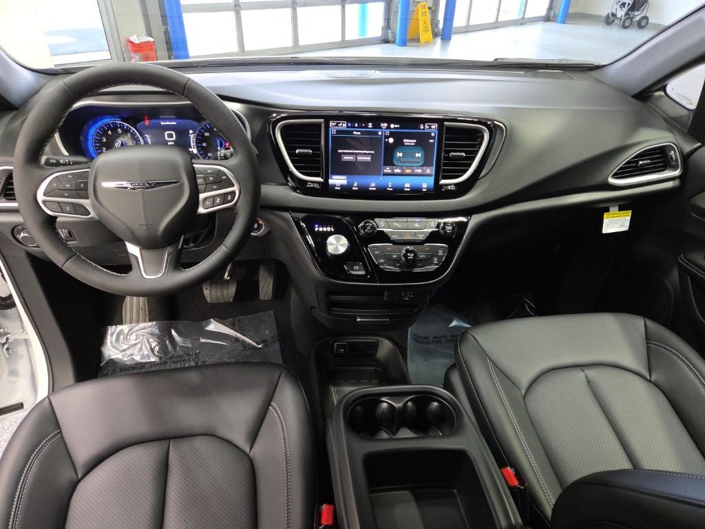 2026 Chrysler Voyager VOYAGER LX