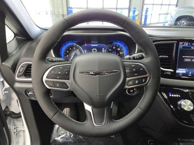 2026 Chrysler Voyager VOYAGER LX