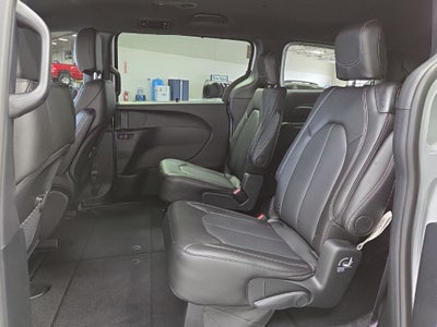 2026 Chrysler Voyager VOYAGER LX