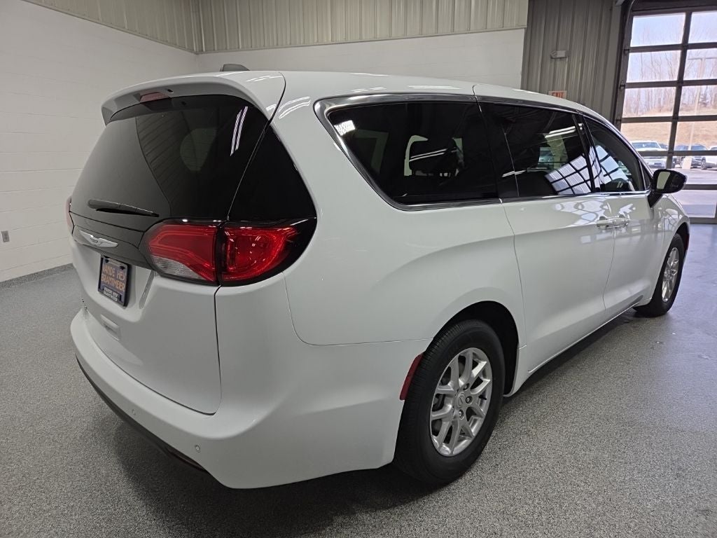 2026 Chrysler Voyager VOYAGER LX