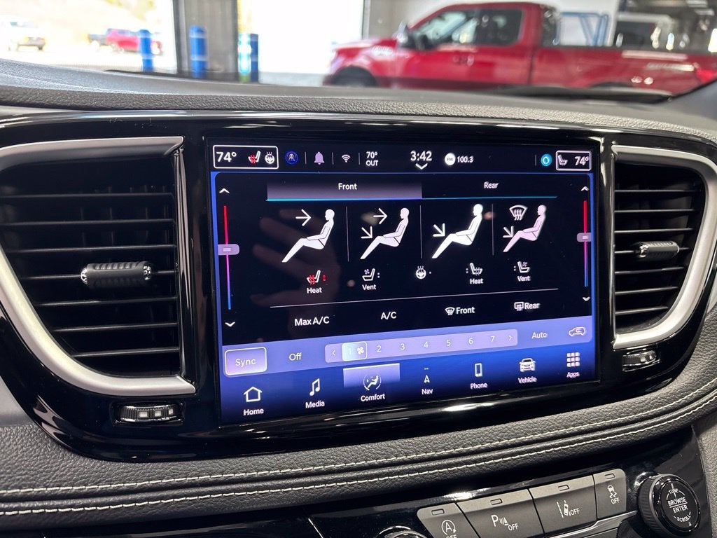 2025 Chrysler Pacifica Limited