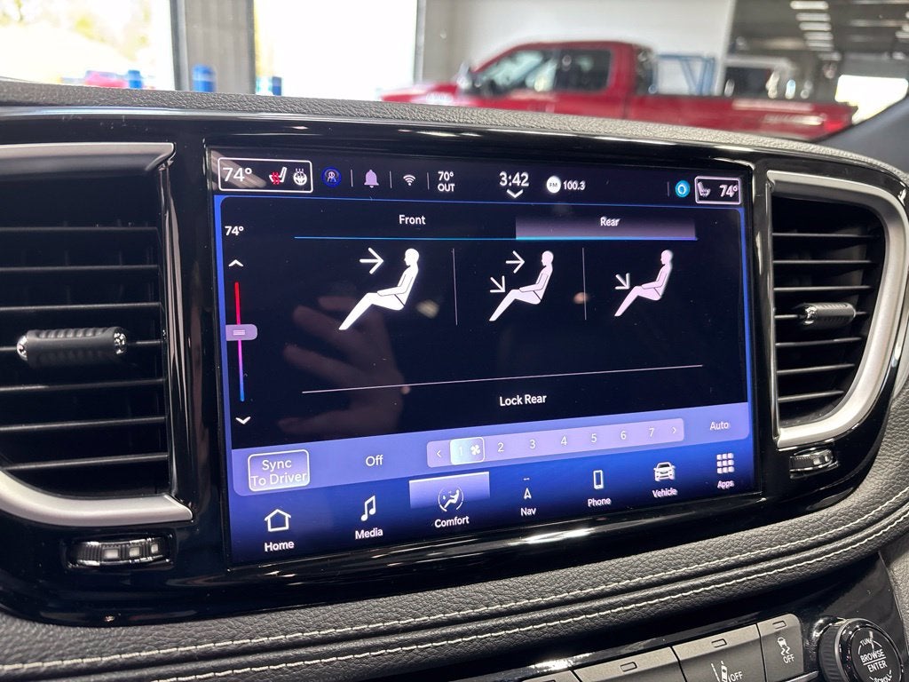 2025 Chrysler Pacifica Limited