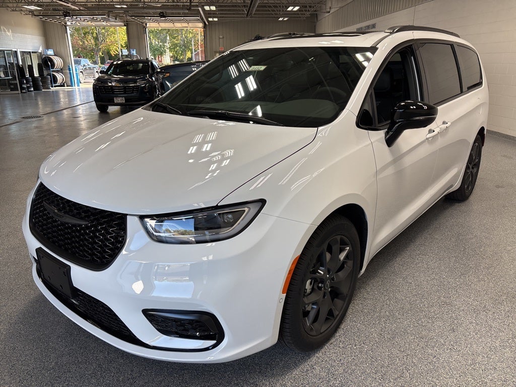 2026 Chrysler Pacifica PACIFICA LIMITED