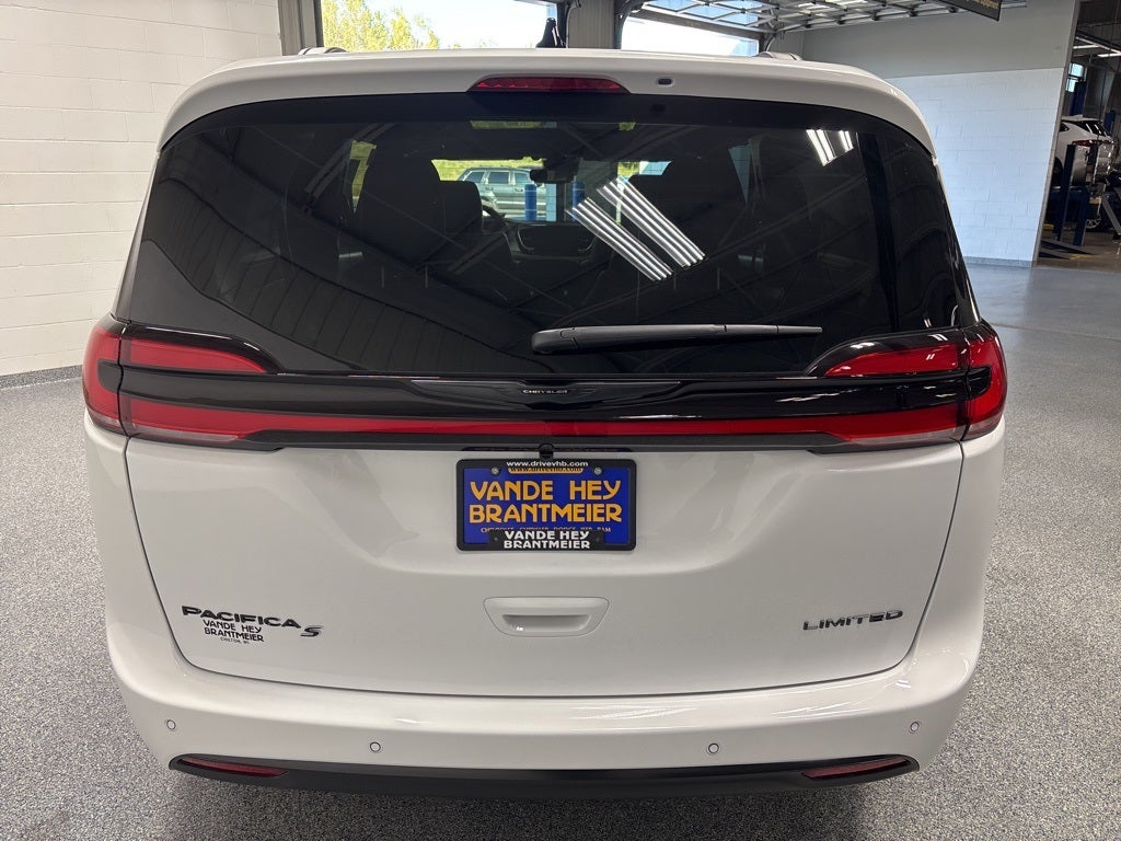 2026 Chrysler Pacifica PACIFICA LIMITED