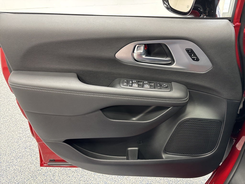 2026 Chrysler Pacifica PACIFICA LIMITED