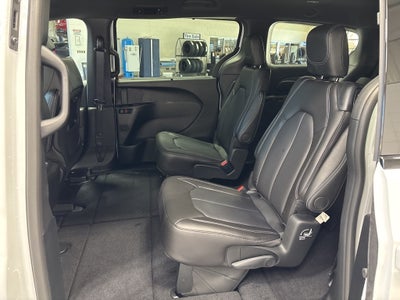 2026 Chrysler Pacifica PACIFICA SELECT AWD
