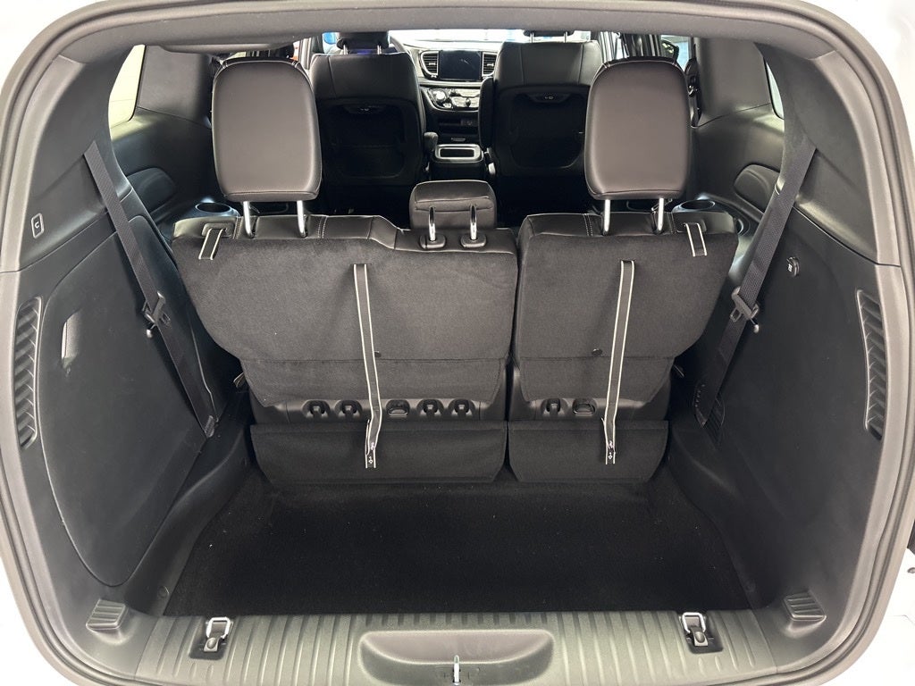 2026 Chrysler Pacifica PACIFICA SELECT AWD