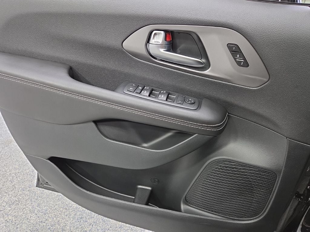 2026 Chrysler Pacifica PACIFICA SELECT AWD