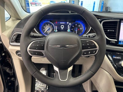 2024 Chrysler Pacifica Limited AWD