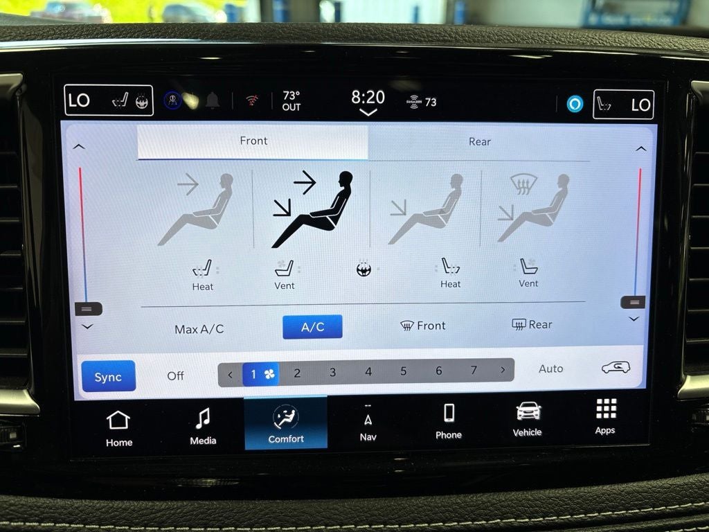 2024 Chrysler Pacifica Limited AWD