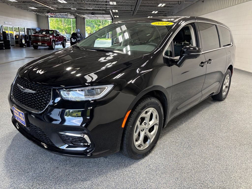 2024 Chrysler Pacifica Limited AWD