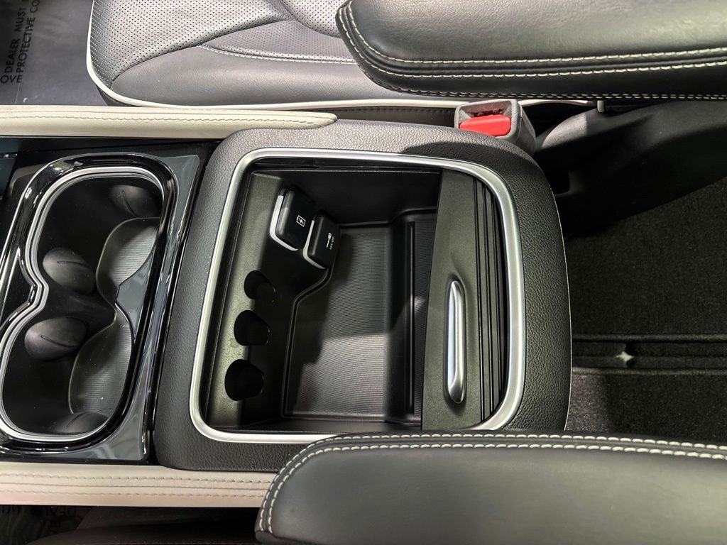 2024 Chrysler Pacifica Limited AWD