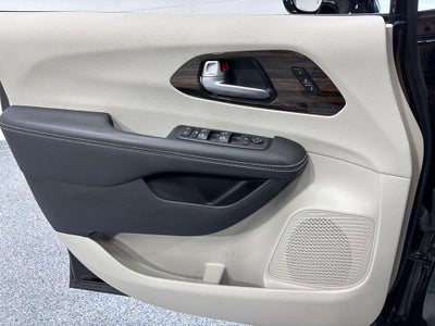 2024 Chrysler Pacifica Limited AWD