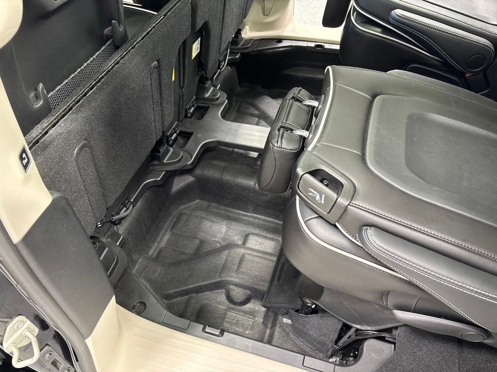 2024 Chrysler Pacifica Limited AWD