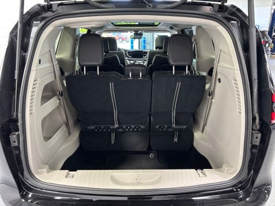 2024 Chrysler Pacifica Limited AWD