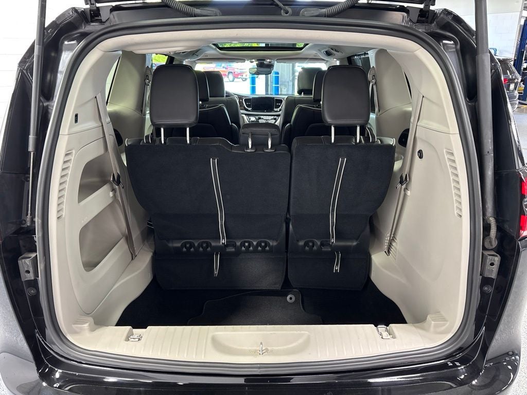 2024 Chrysler Pacifica Limited AWD