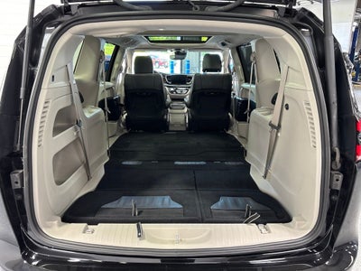 2024 Chrysler Pacifica Limited AWD