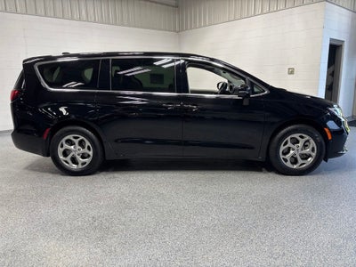 2024 Chrysler Pacifica Limited AWD