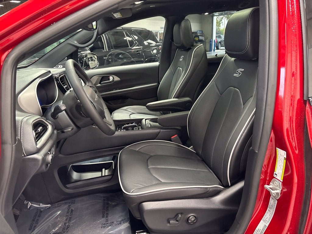 2027 Chrysler Pacifica PACIFICA LIMITED AWD